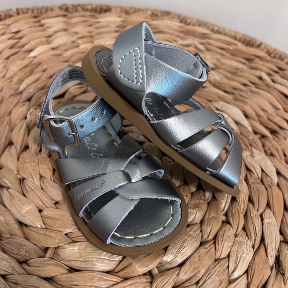 NWOT Saltwater Sandals - Picture 1 of 5